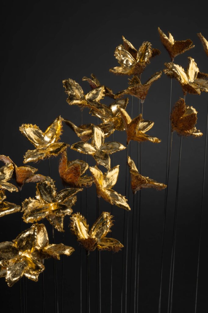 sous-les-etoiles-detail-sophie-blanc-doreuse