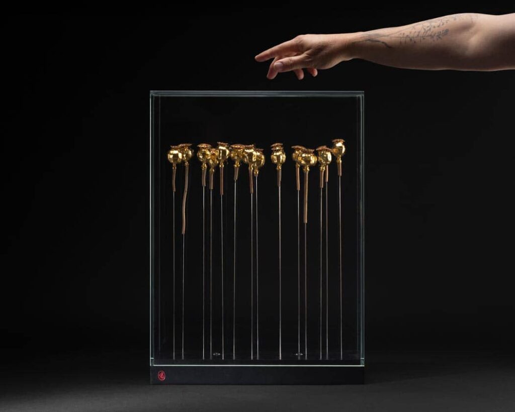 abondance-poetique-sophie-blanc-doreuse-main