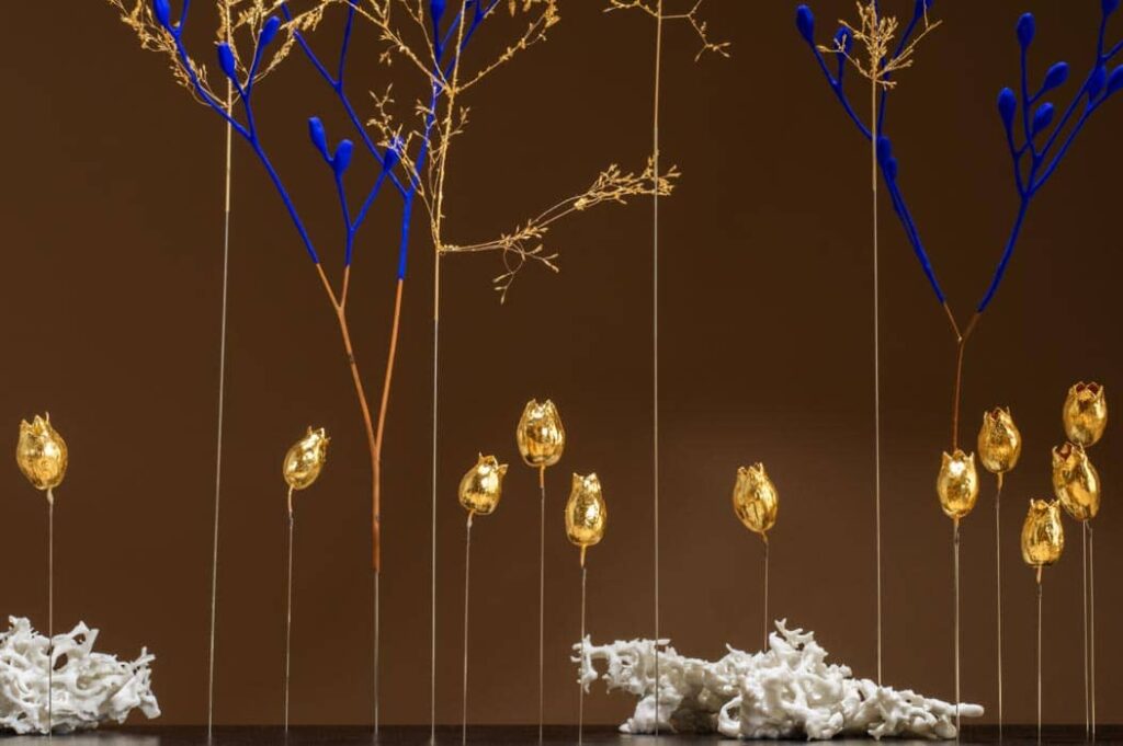 aux-sources-de-la-reverie-sophie-blanc-doreuse-beige-detail