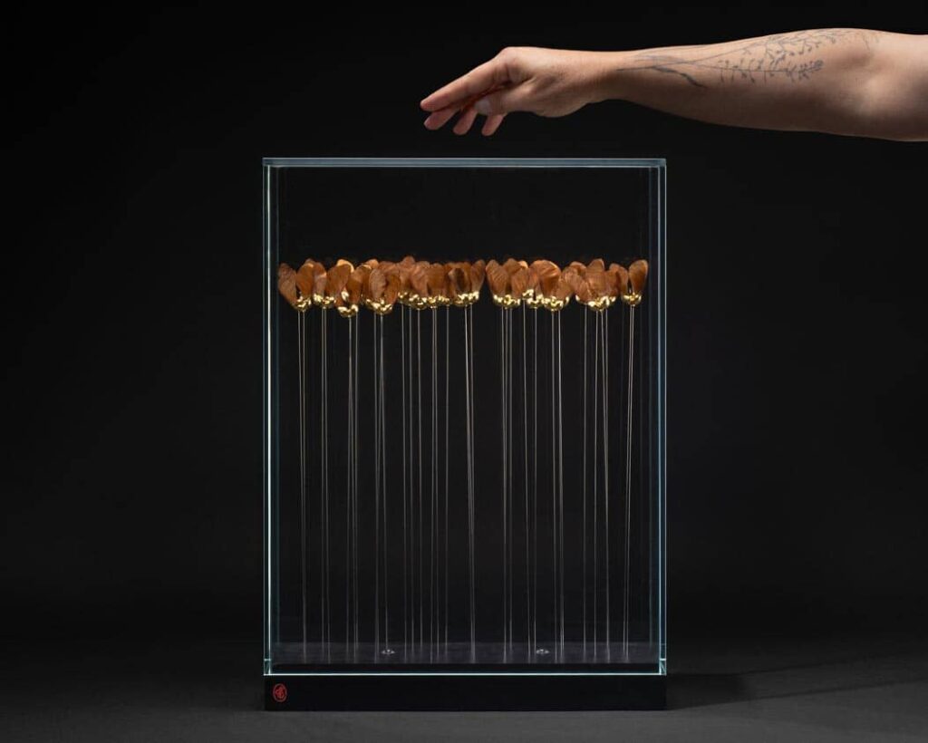 une-danse-dans-le-jardin-sophie-blanc-doreuse-main